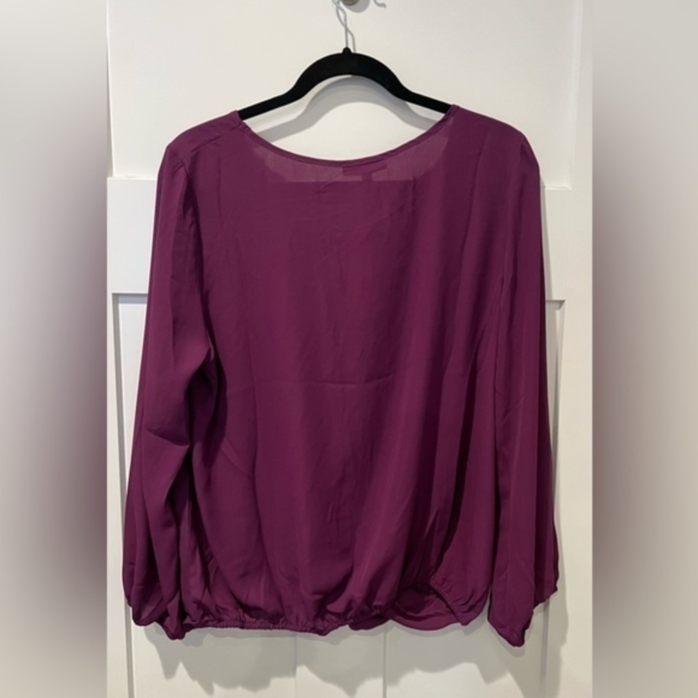 NWT English Laundry blouse - Picture 2 of 3
